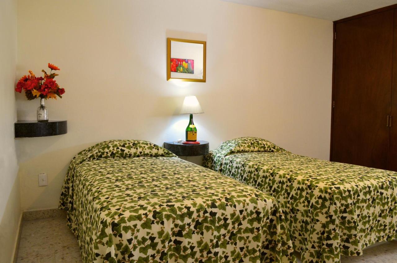Hotel Sta Lucia Celaya  Exterior photo